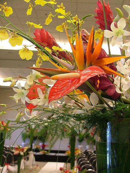 tropical-flower-arrangement